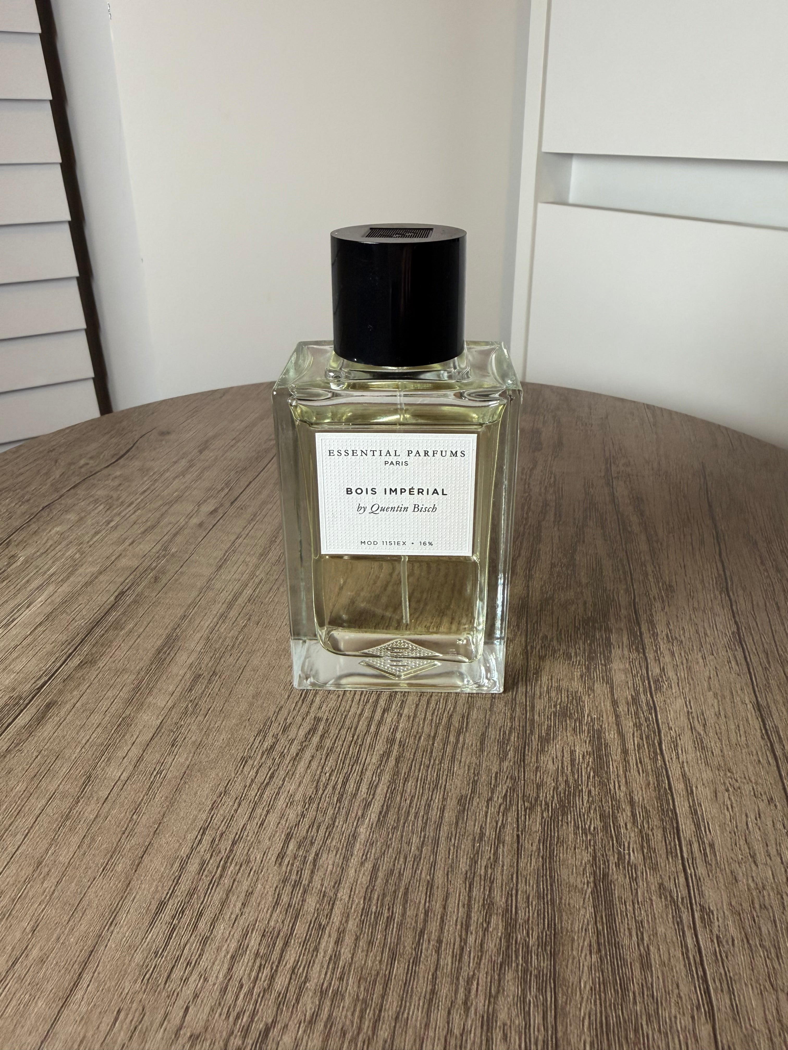 Essential Parfums - Bois Imperial