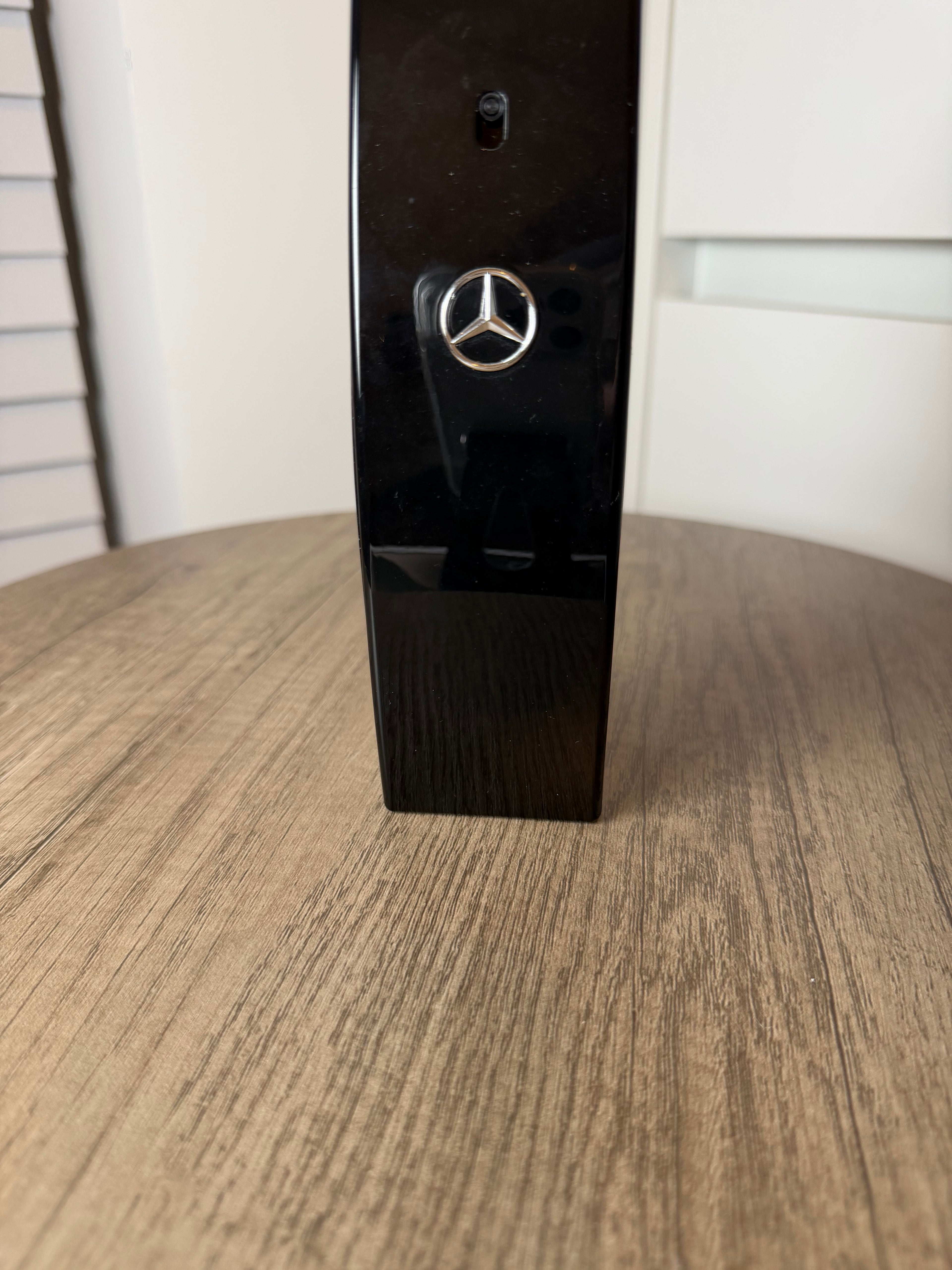 Mercedes Benz - Black